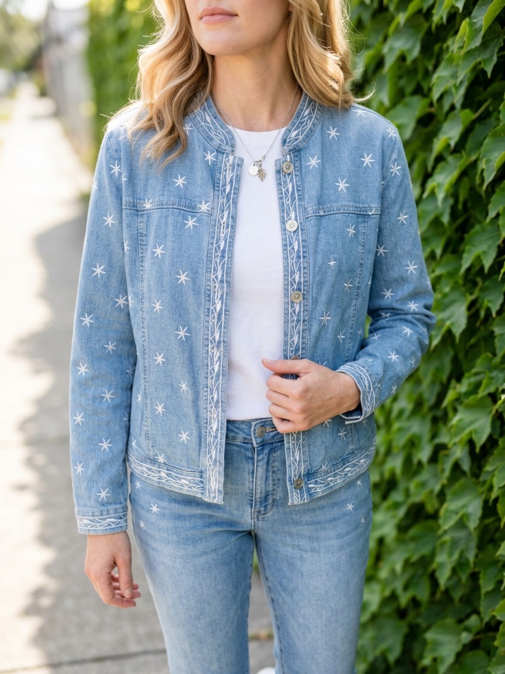 Coldwater Creek Vintage Embroidered boho celestial Star Denim Jean Jacket